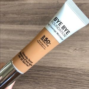 IT Cosmetics Bye Bye Foundation